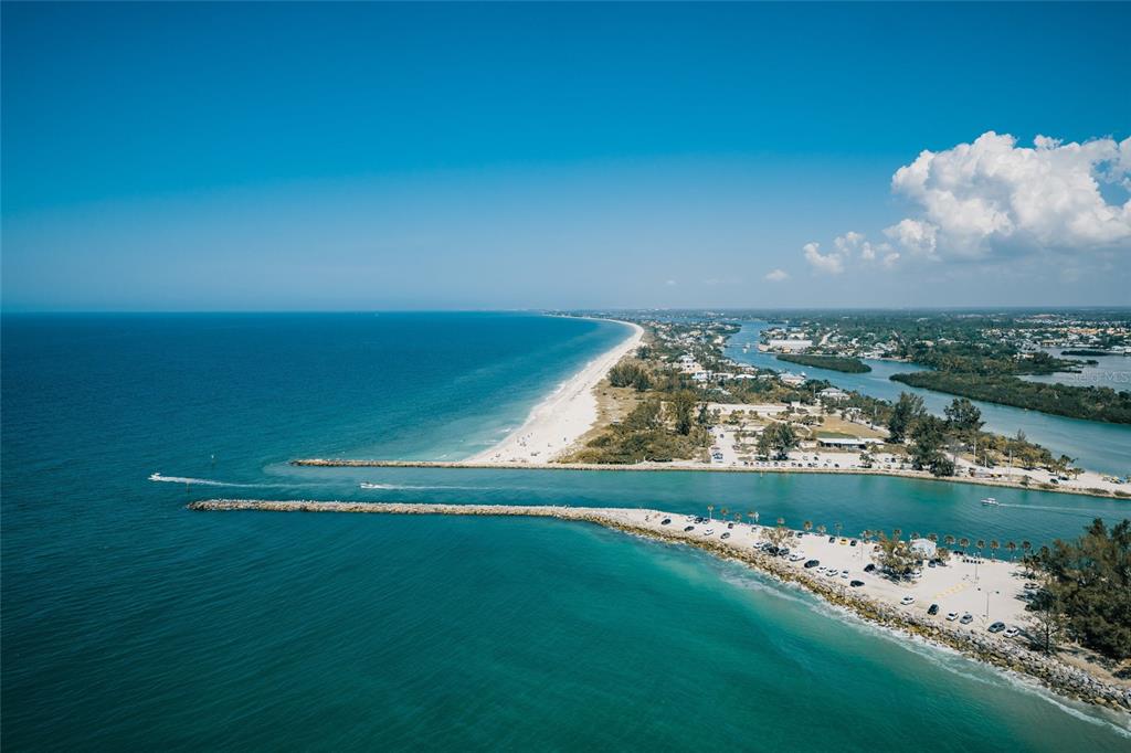 141 North Casey Key Road Nokomis, FL 34275 - Photo 19 of 45 a view of a city