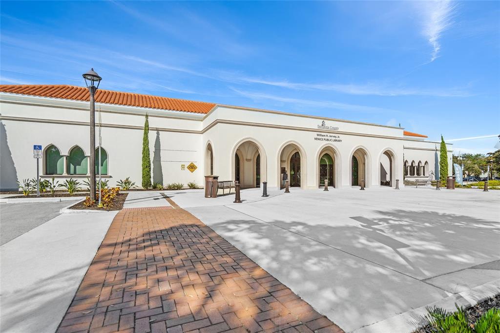141 North Casey Key Road Nokomis, FL 34275 - Photo 31 of 45 a view of a balcony