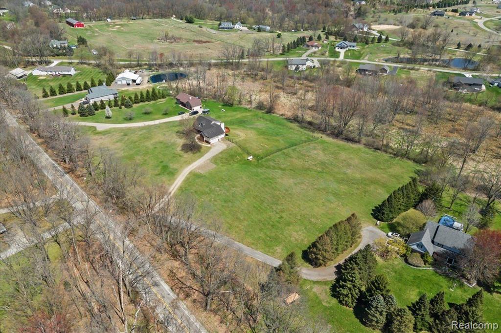 5421 Bradley Road Gregory, MI 48137 - Photo 40 of 47 Gallery Image 40