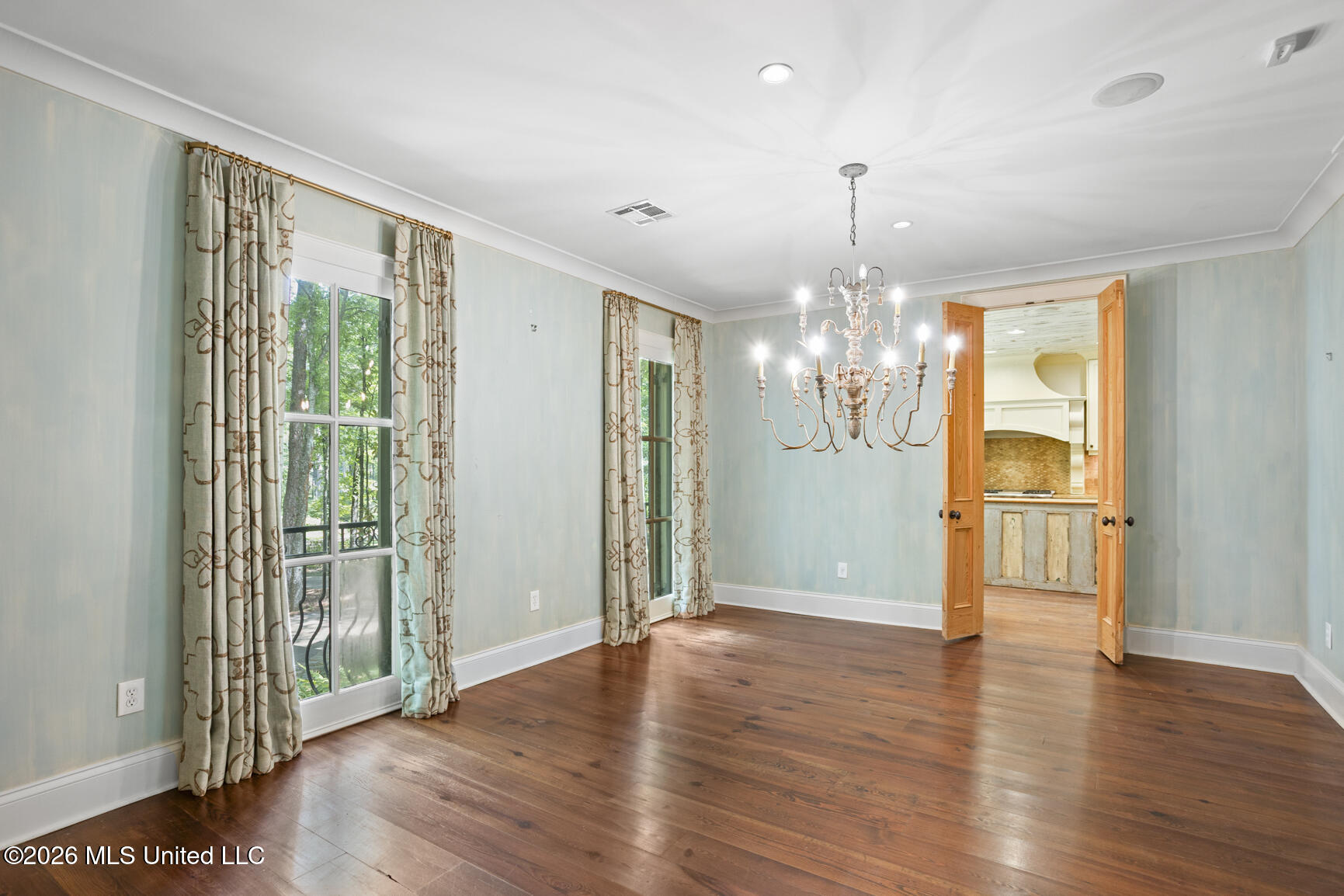 3838 Redbud Road Jackson, MS 39216 - Photo 7 of 32 3838 Redbud_jhookphotos-13