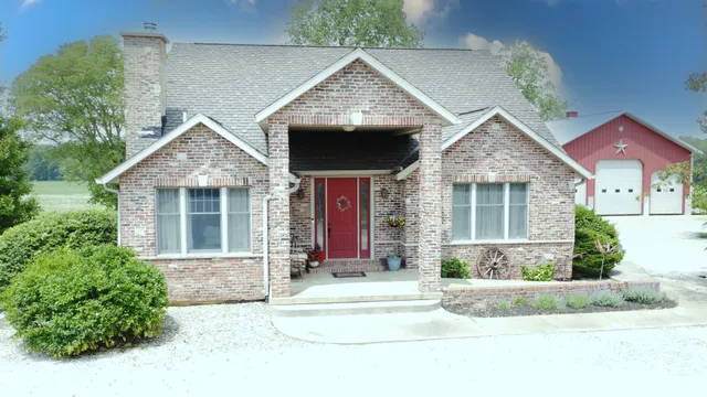 $740,500 | 1897 North 2500 East Road, Watseka, IL 60970