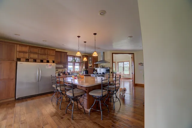 $740,500 | 1897 North 2500 East Road, Watseka, IL 60970