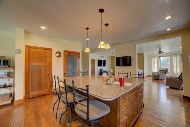 $740,500 | 1897 North 2500 East Road, Watseka, IL 60970