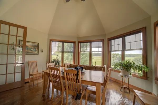 $740,500 | 1897 North 2500 East Road, Watseka, IL 60970