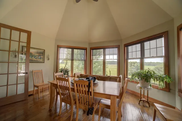 $740,500 | 1897 North 2500 East Road, Watseka, IL 60970