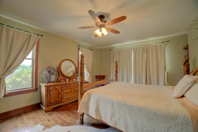 $740,500 | 1897 North 2500 East Road, Watseka, IL 60970