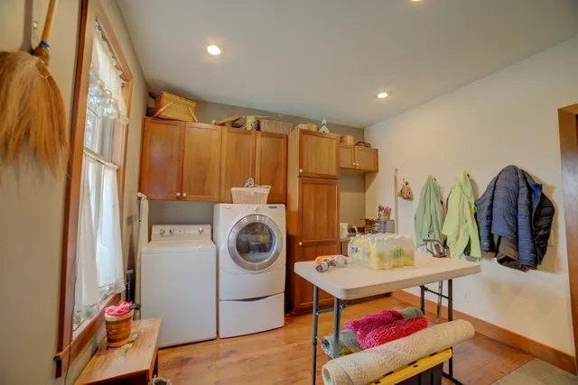 $740,500 | 1897 North 2500 East Road, Watseka, IL 60970