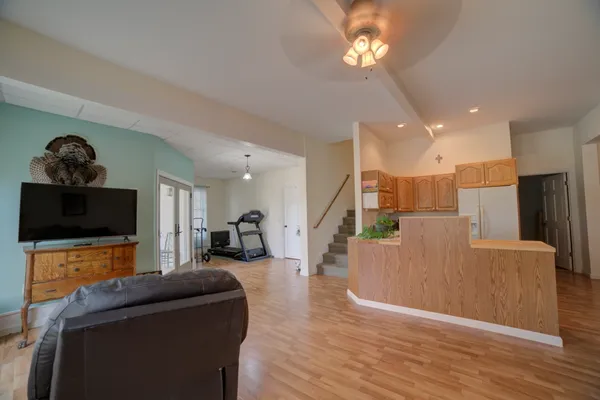 $740,500 | 1897 North 2500 East Road, Watseka, IL 60970