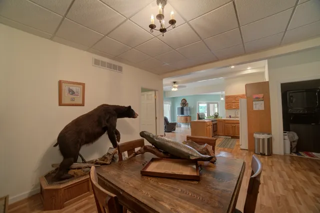 $740,500 | 1897 North 2500 East Road, Watseka, IL 60970