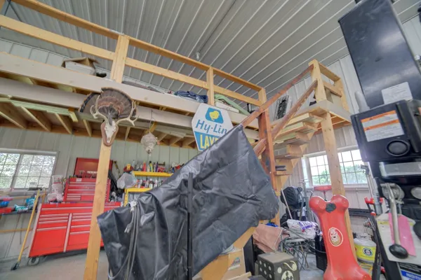 $740,500 | 1897 North 2500 East Road, Watseka, IL 60970