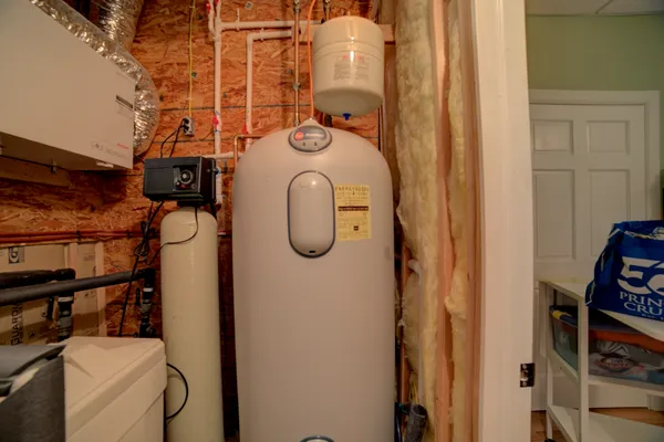 $740,500 | 1897 North 2500 East Road, Watseka, IL 60970