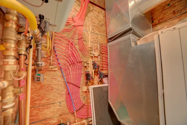 $740,500 | 1897 North 2500 East Road, Watseka, IL 60970