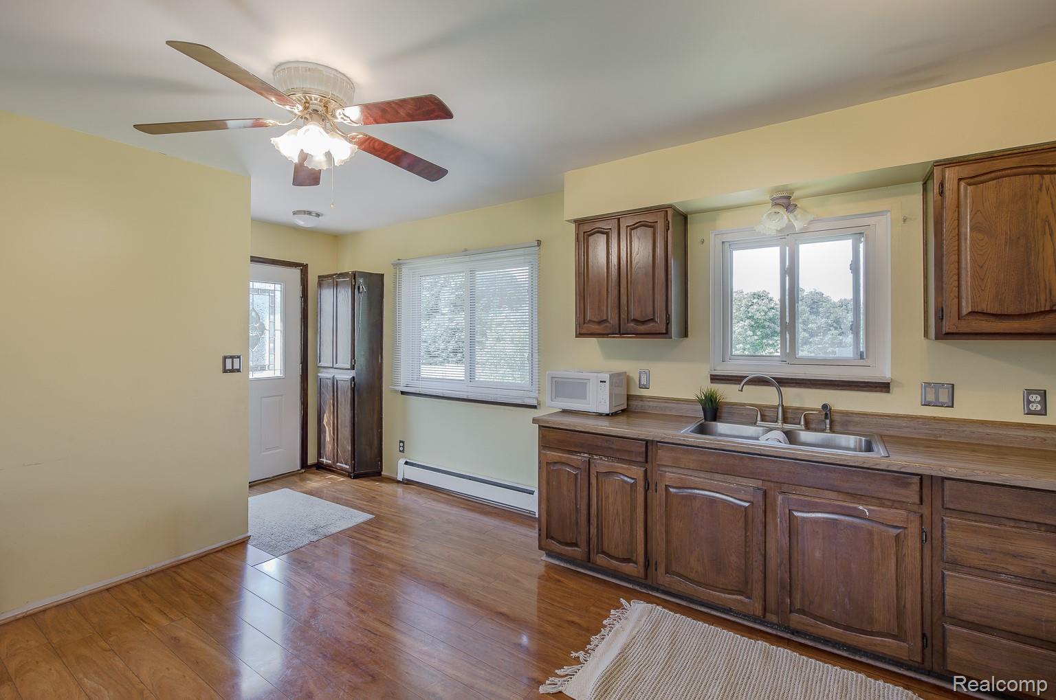9635 South Ortonville Road Clarkston, MI 48348 - Photo 11 of 28