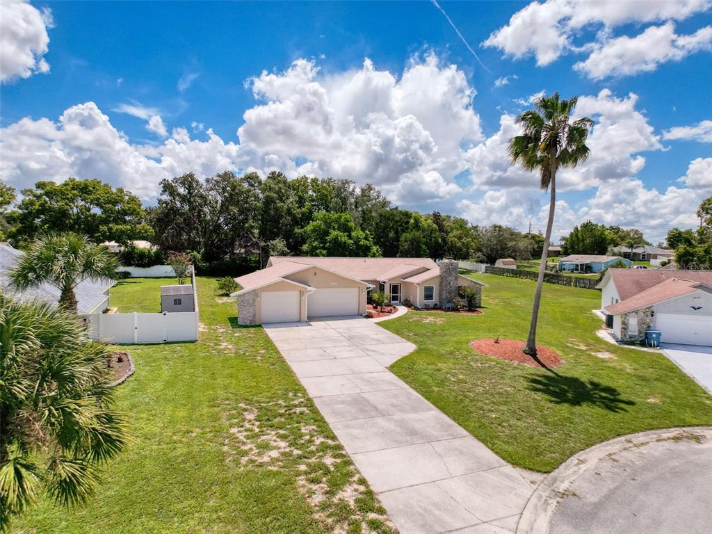 2124 Little Peach Court Spring Hill, FL 34608 - Photo 2 of 55