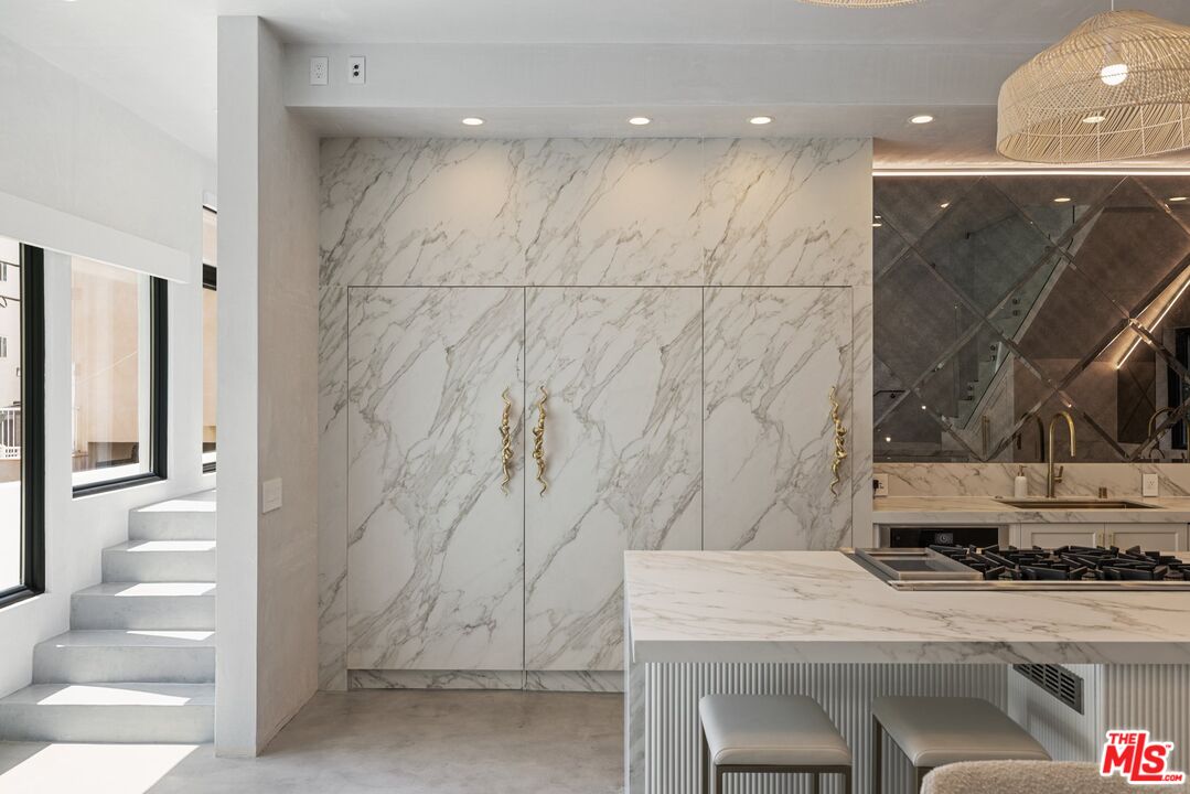 15 Reef Street Marina del Rey, CA 90292 - Photo 11 of 51