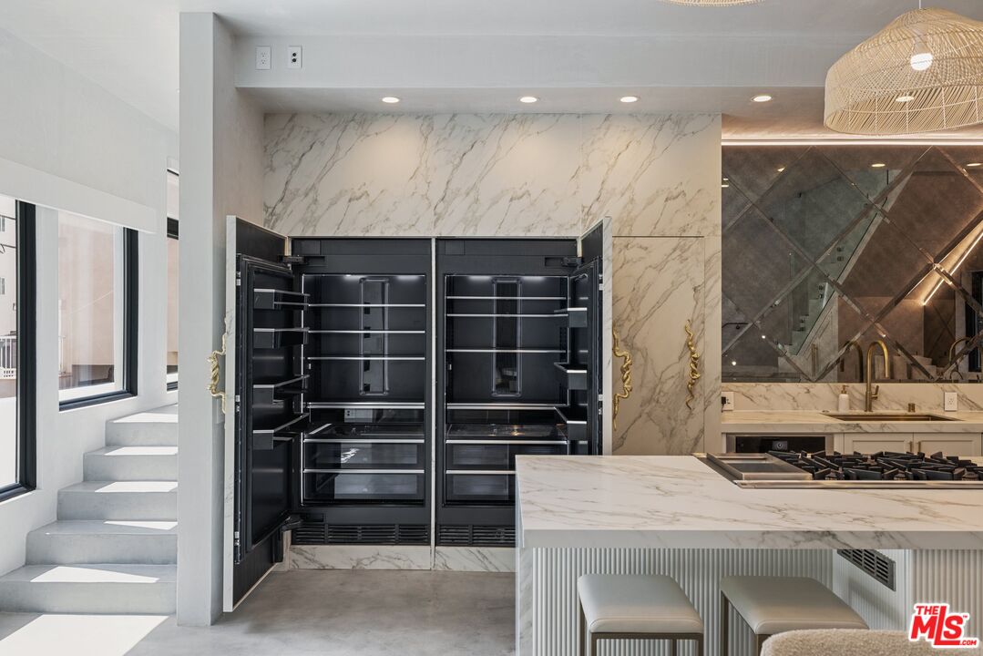 15 Reef Street Marina del Rey, CA 90292 - Photo 12 of 51