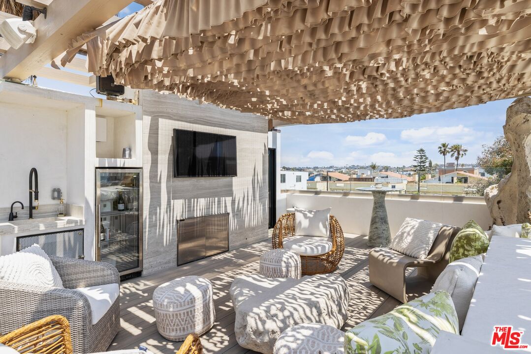 15 Reef Street Marina del Rey, CA 90292 - Photo 14 of 51