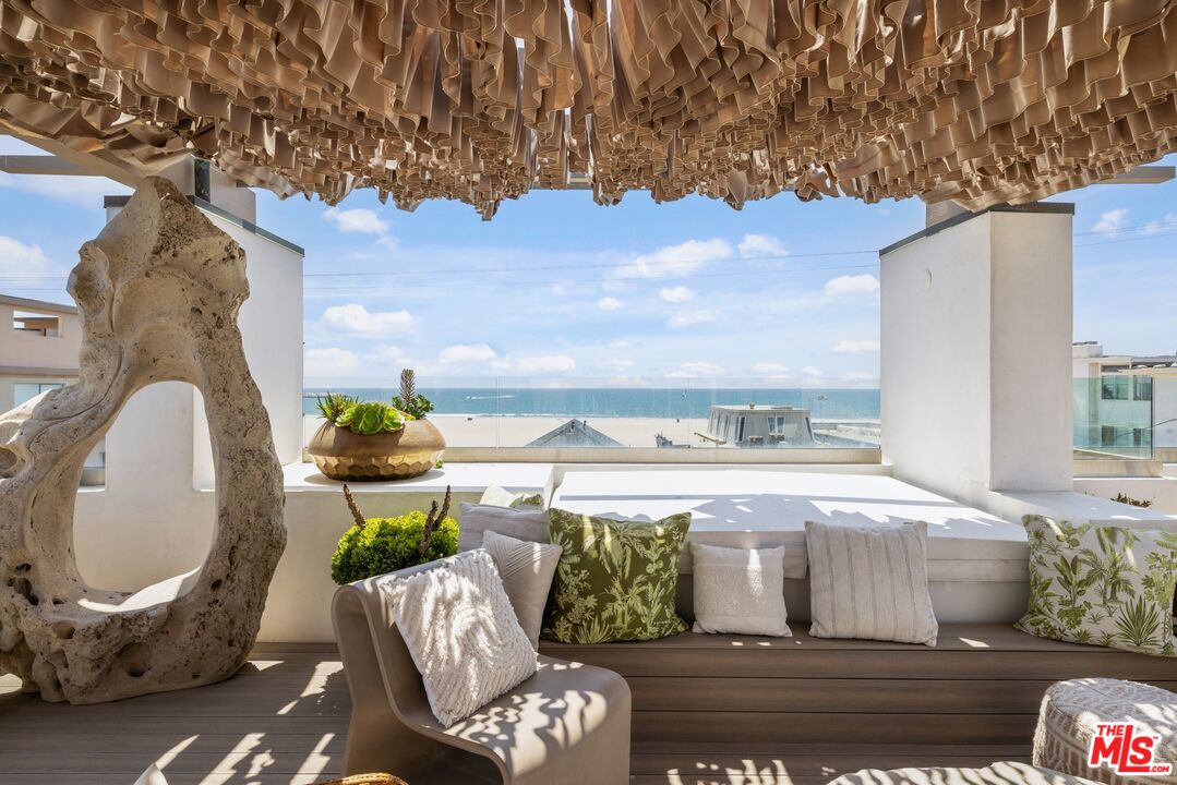 15 Reef Street Marina del Rey, CA 90292 - Photo 15 of 51