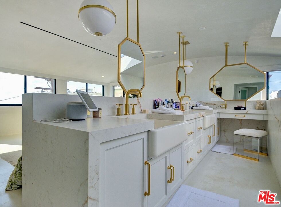 15 Reef Street Marina del Rey, CA 90292 - Photo 24 of 51