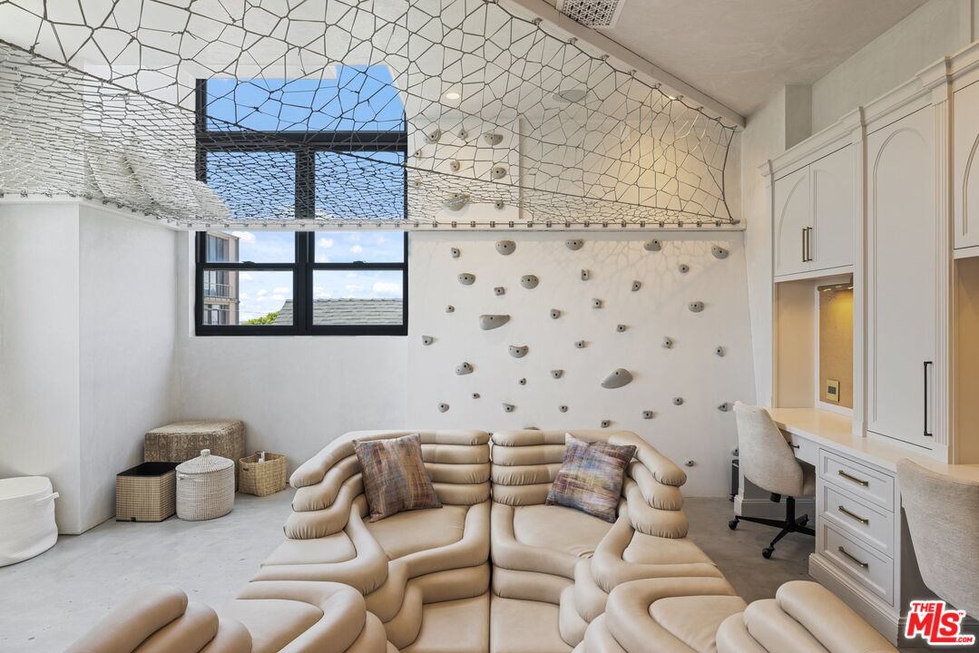 15 Reef Street Marina del Rey, CA 90292 - Photo 35 of 51