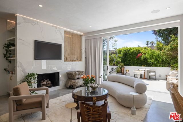 $5,099,000 | 15 Reef Street, Marina del Rey, CA 90292