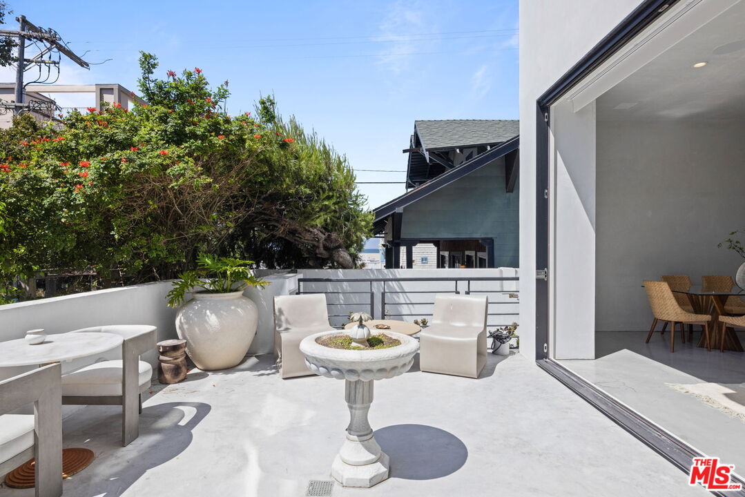 15 Reef Street Marina del Rey, CA 90292 - Photo 9 of 51