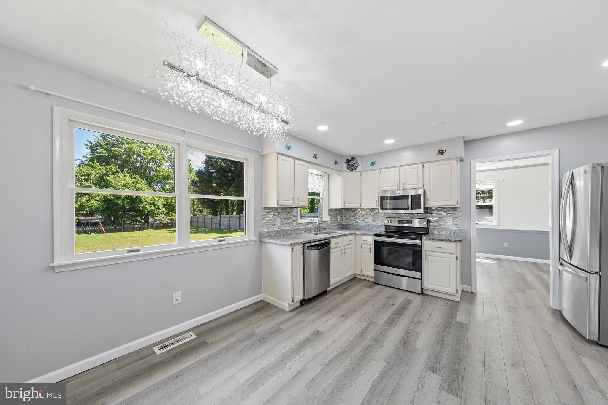 5983 Ridge Spring Circle Salisbury, MD 21801 - Photo 8 of 37 Eat-in Kitchen