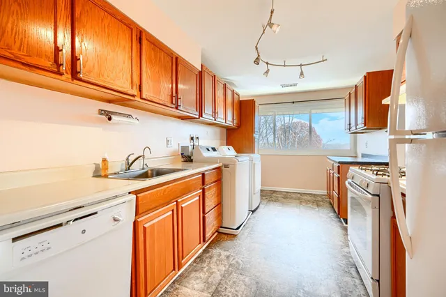 $1,675 | 130 L Royal Oak Drive, Unit 130L, Bel Air, MD 21015