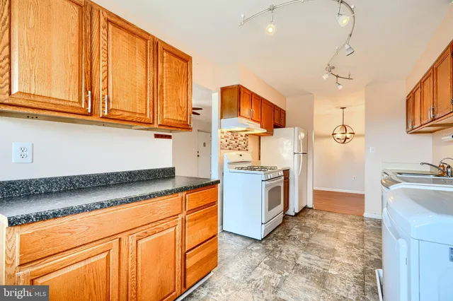 $1,675 | 130 L Royal Oak Drive, Unit 130L, Bel Air, MD 21015