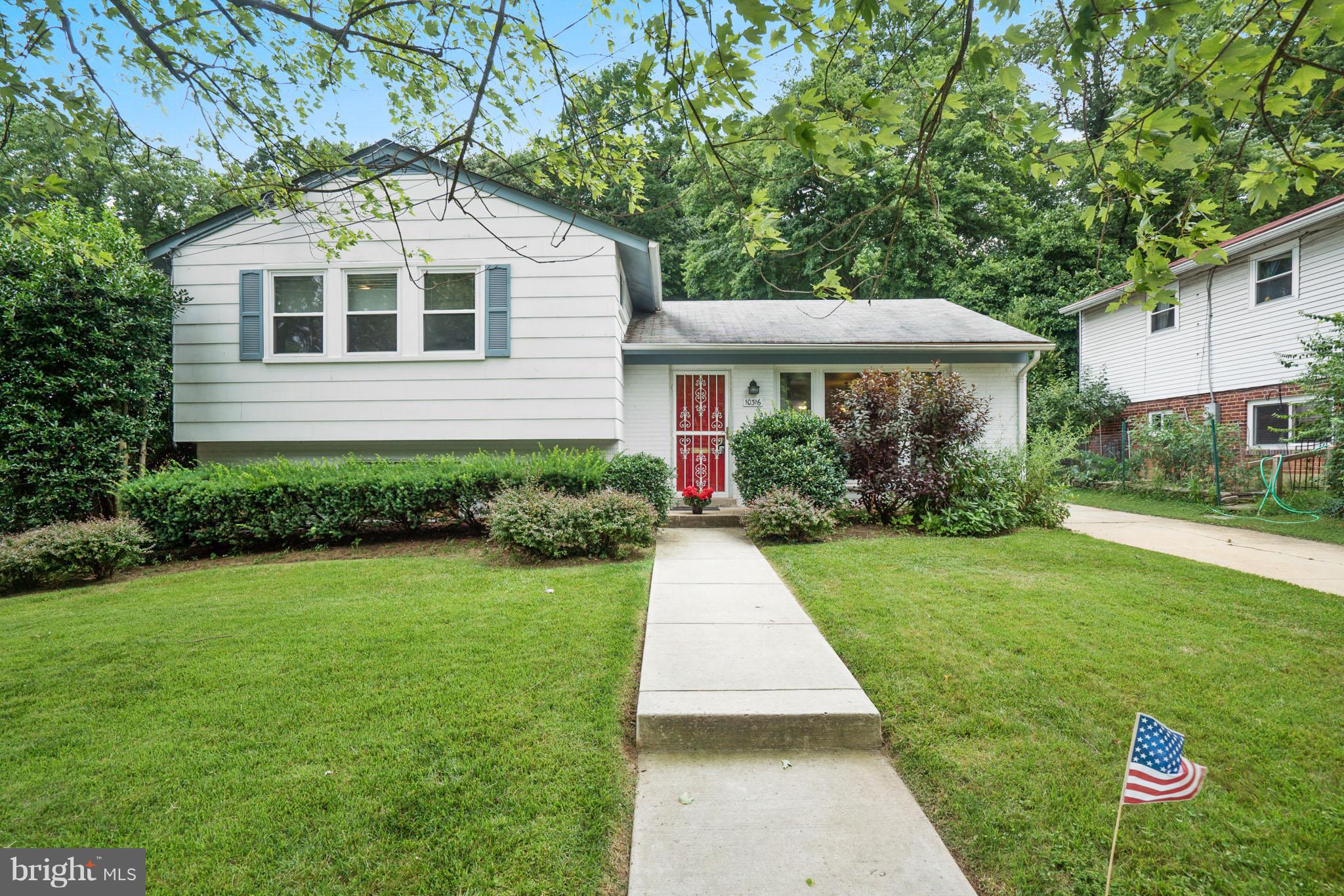 10316 Inwood Avenue Silver Spring, MD 20902 - Photo 2 of 29 Exterior (Front)