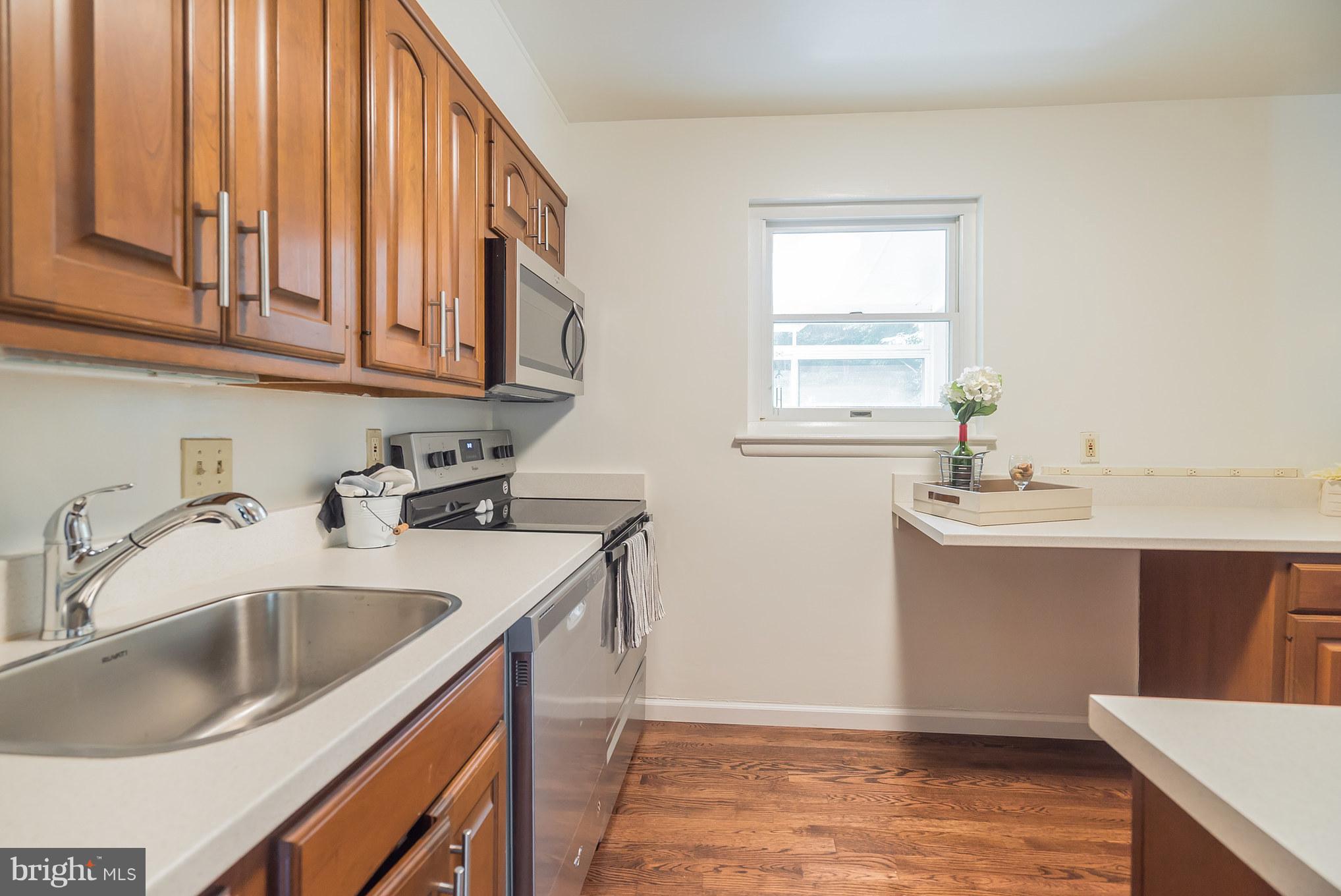 10316 Inwood Avenue Silver Spring, MD 20902 - Photo 11 of 29 Kitchen