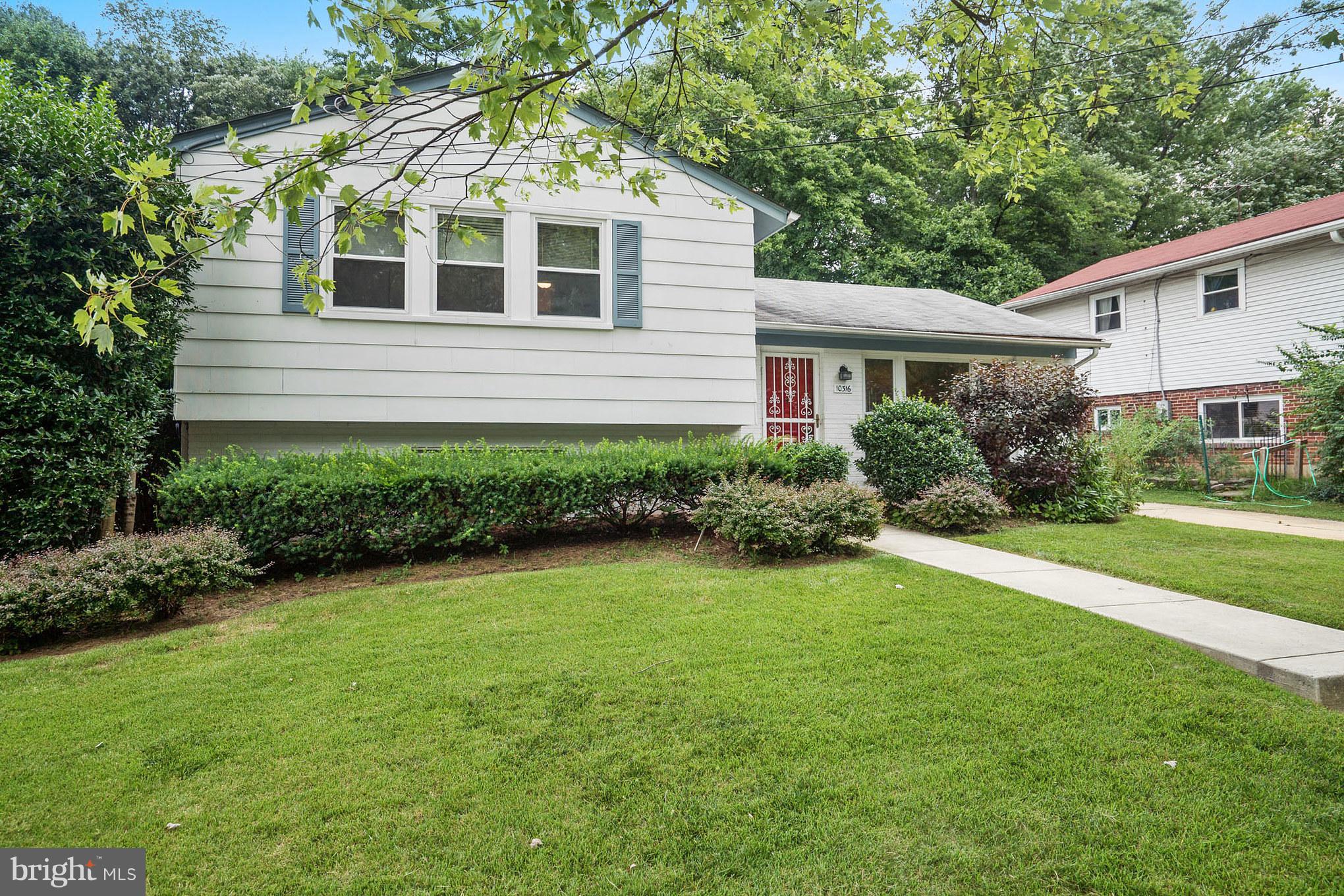 10316 Inwood Avenue Silver Spring, MD 20902 - Photo 3 of 29 Exterior (Front)