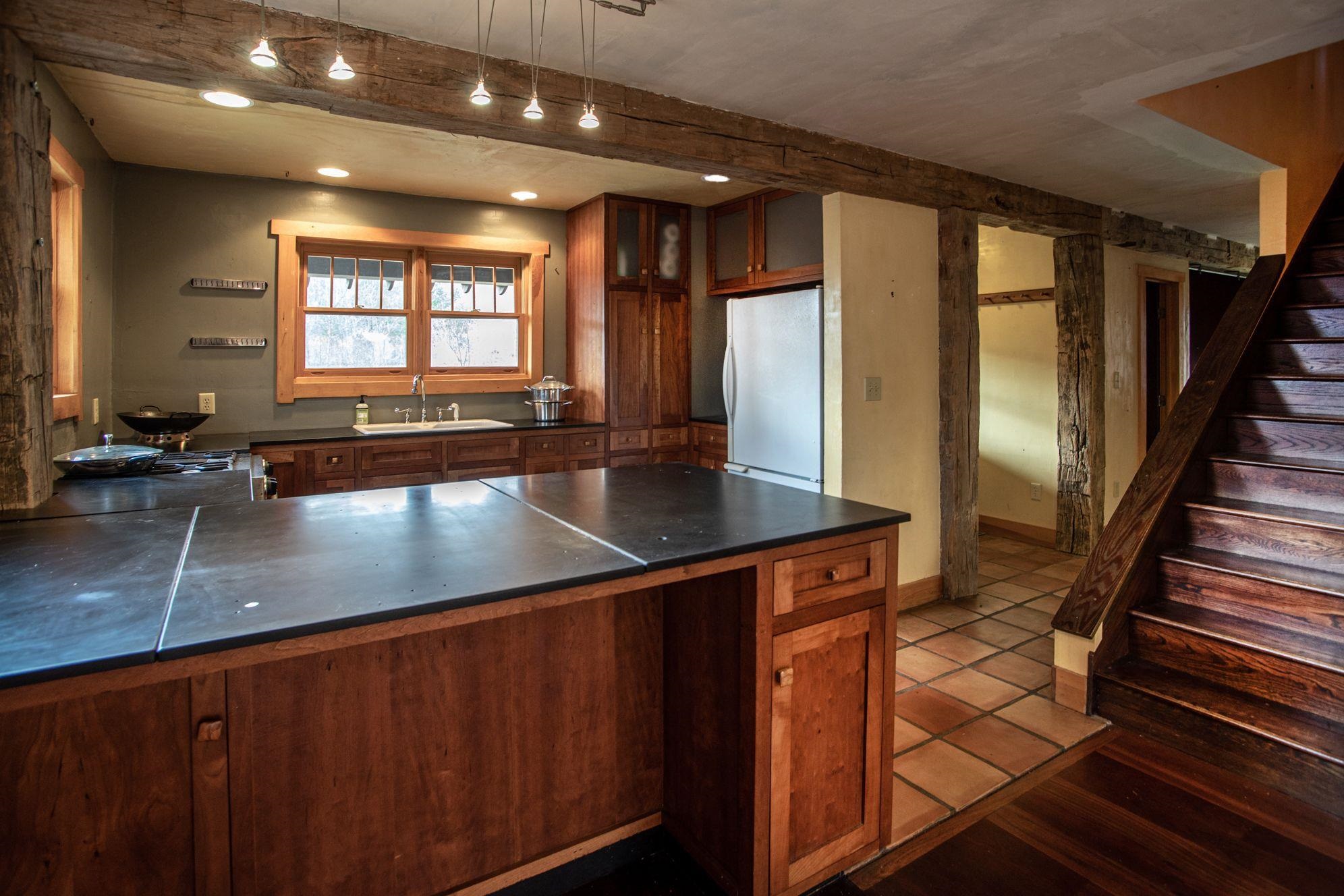 9 Allyn Road Putney, VT 05346 - Photo 2 of 29