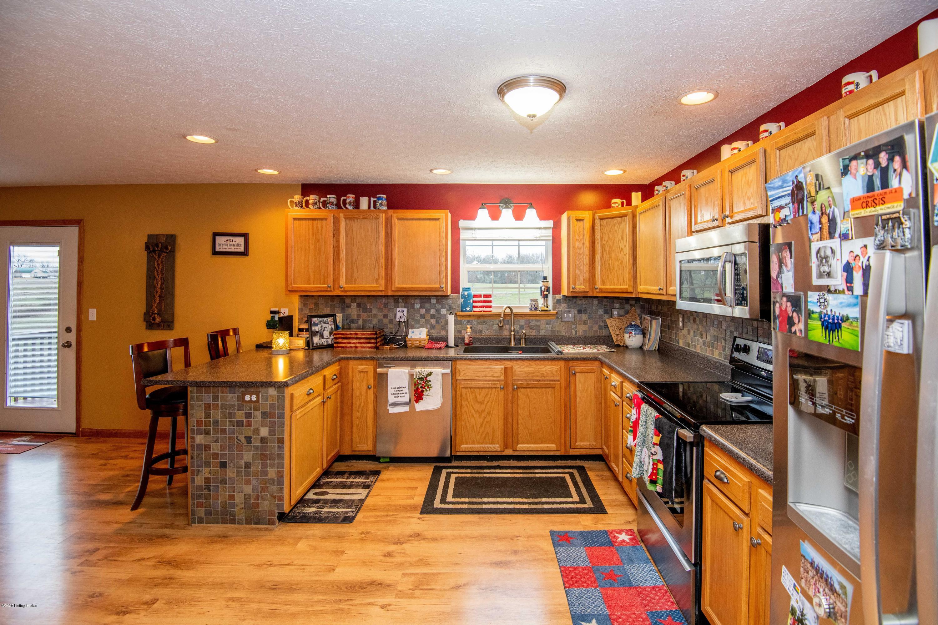 631 Lee Road Vine Grove, KY 40175 - Photo 17 of 46 631 Lee Road-19