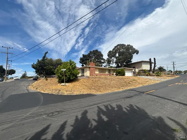 $445,000 | 1064 Manor Road, El Sobrante, CA 94803