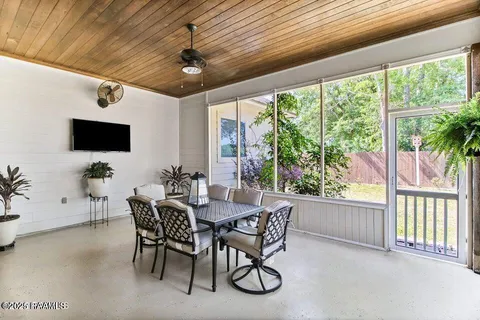 $332,900 | 305 Monterey Drive, Lafayette, LA 70506