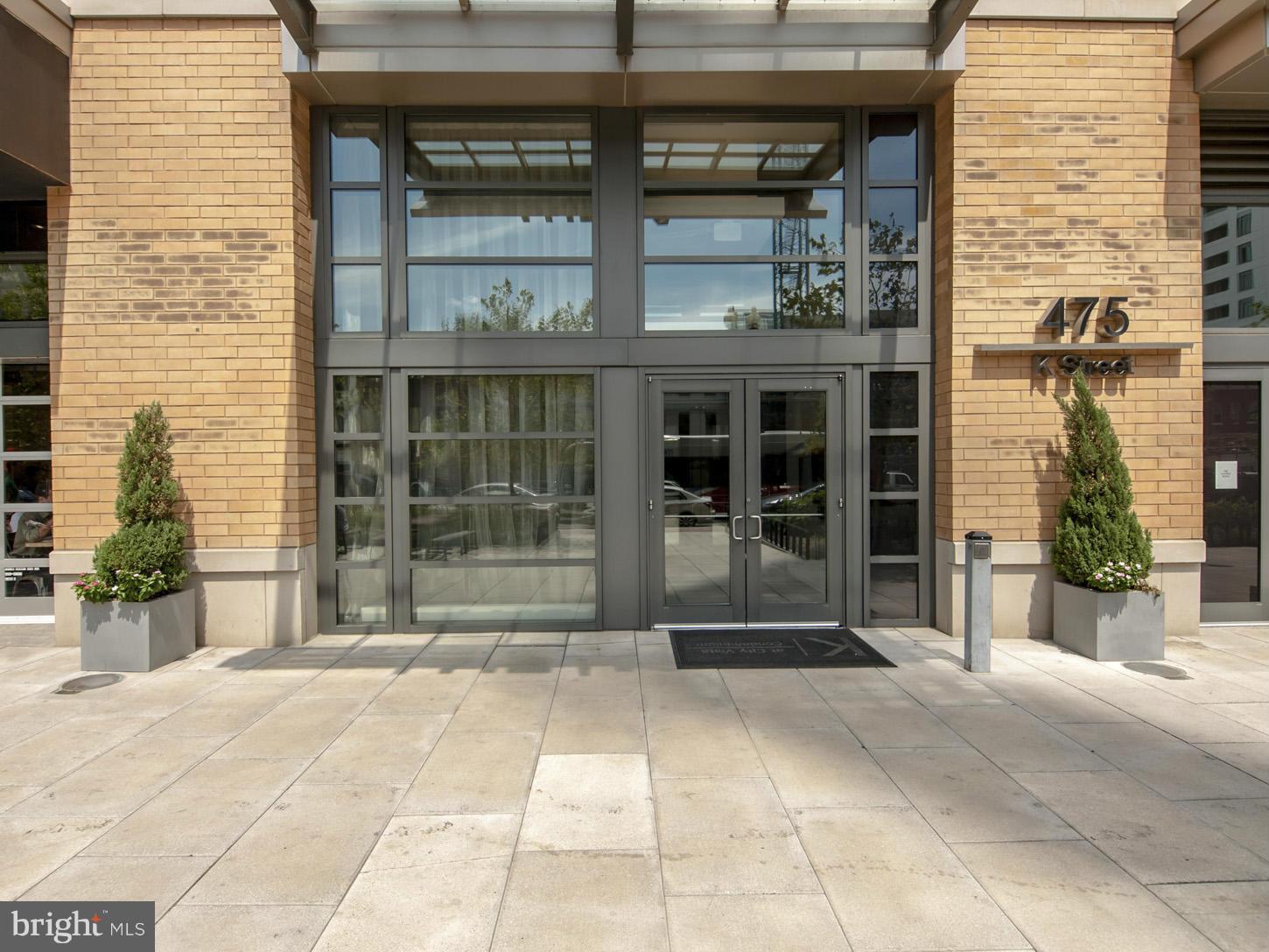 475 K Street Northwest, Unit 720 Washington, DC 20001 - Photo 15 of 23 a house with a entrance