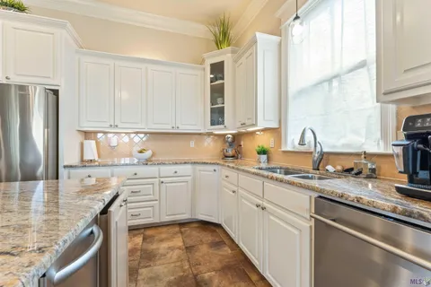 $655,000 | 2340 St Andrews Avenue, Zachary, LA 70791