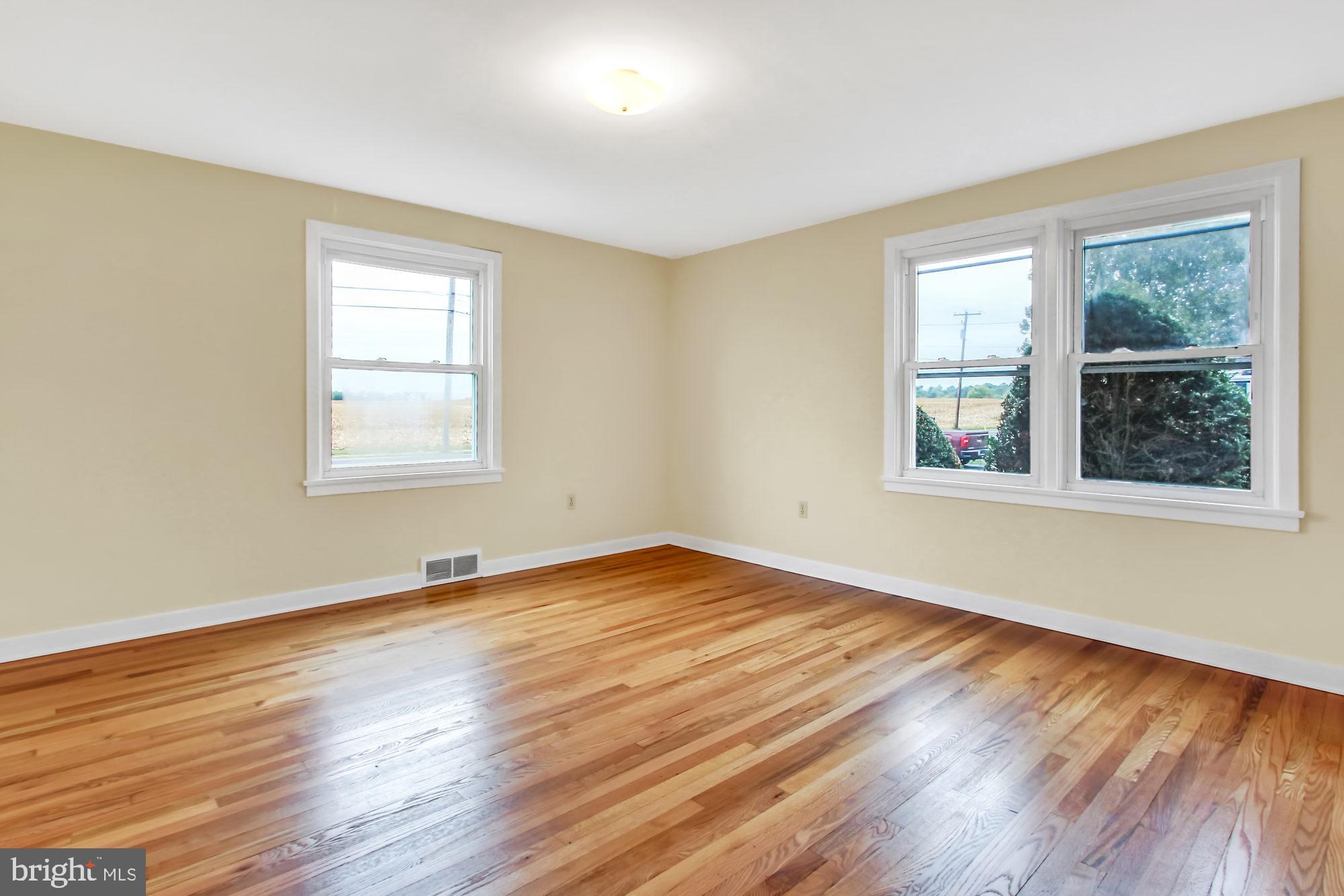 252 North Locust Point Road Mechanicsburg, PA 17050 - Photo 7 of 27 Gallery Image 7