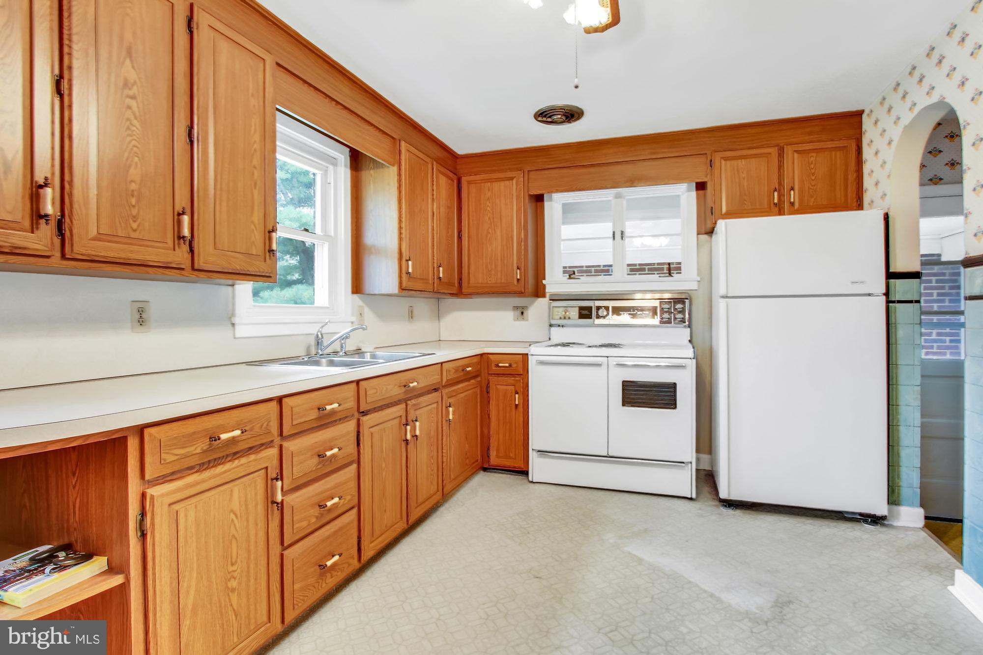 252 North Locust Point Road Mechanicsburg, PA 17050 - Photo 10 of 27 Gallery Image 10