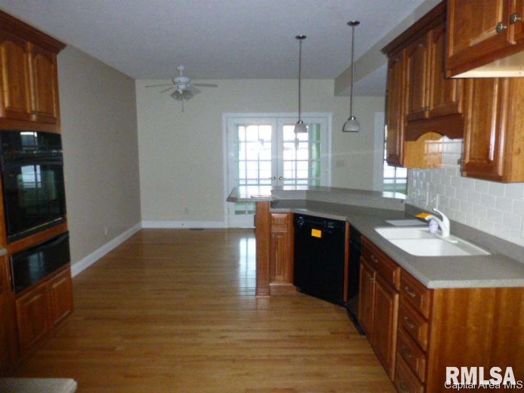 1808 Old Ivy Drive Springfield, IL 62711 - Photo 8 of 23 Gallery Image 8