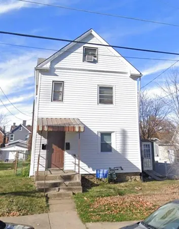 $750 | 249 East 15th Avenue, Unit 2, Homestead, PA 15120