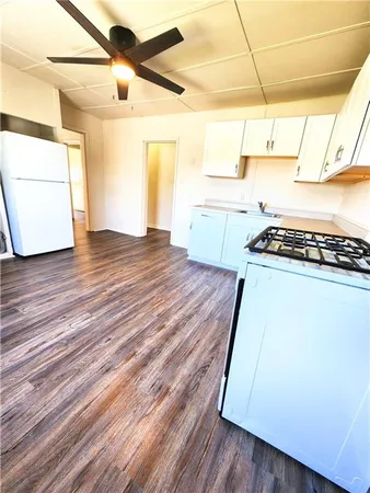 $750 | 249 East 15th Avenue, Unit 2, Homestead, PA 15120