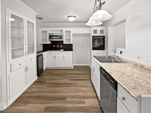 $259,000 | 103 Comanche Court, Waxahachie, TX 75165