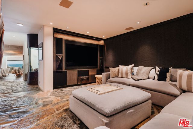 $28,750,000 | 23614 Malibu Colony Road, Malibu, CA 90265