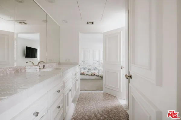 $28,750,000 | 23614 Malibu Colony Road, Malibu, CA 90265