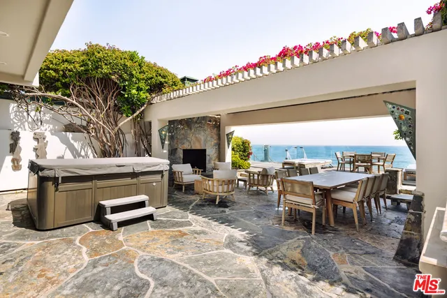 $28,750,000 | 23614 Malibu Colony Road, Malibu, CA 90265