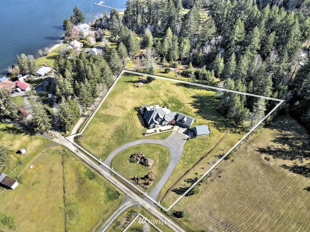 160 Southeast Stotsbery Road Shelton, WA 98584 - Photo 3 of 39 Gallery Image 3