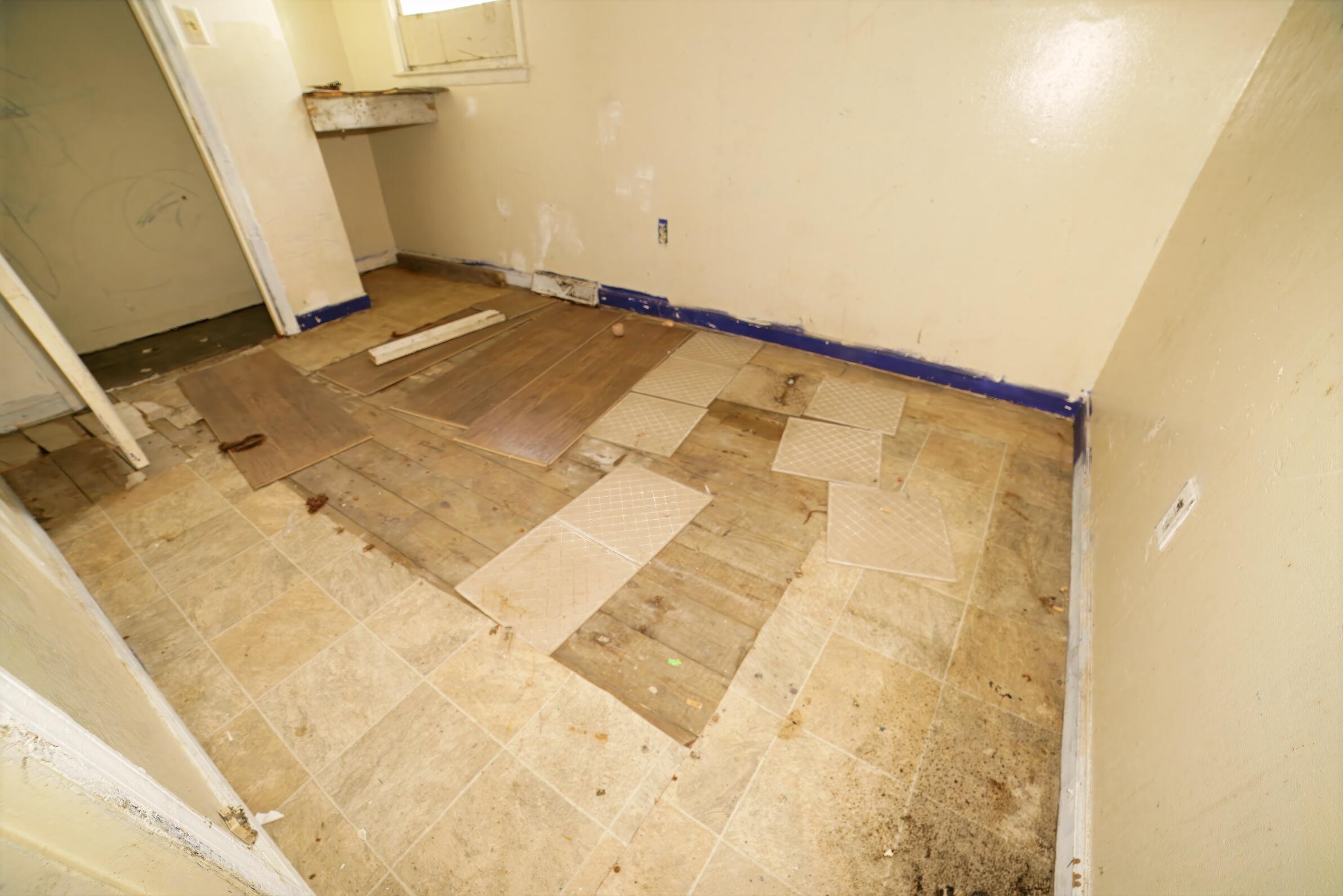 332 East Prospect Street Covington, VA 24426 - Photo 26 of 54 a view of a room