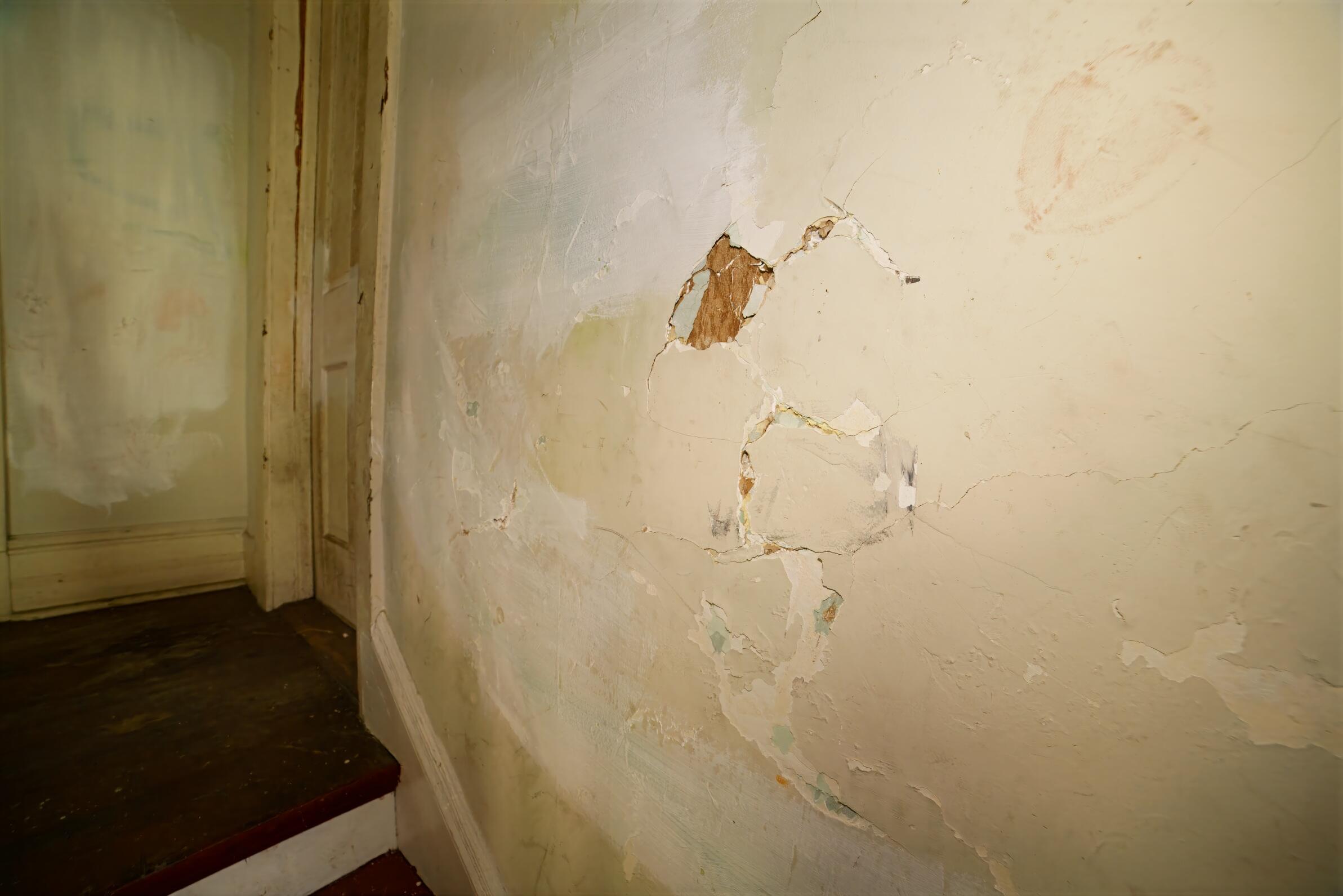 332 East Prospect Street Covington, VA 24426 - Photo 30 of 54 a bathroom with a shower